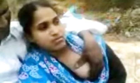 जापानी लड़की अपने दासों पर हावी है, कुतिया उन्हें कोड़े से मारती है और उन्हें अपने जूते की एड़ी सेक्सी पिक्चर हिंदी फुल मूवी चूसने देती है