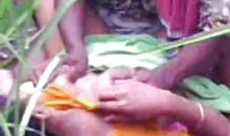 सुंदर कुतिया उसे नया खिलौना हिंदी में फुल सेक्सी फिल्म प्यार करता है