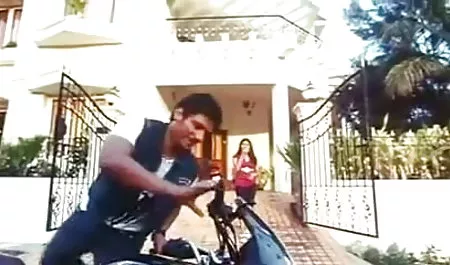 चेक बेब अपने पहले गुदा सेक्स पिक्चर मूवी सेक्स सेक्स की कोशिश करता है