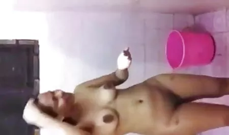 उत्कीर्ण माताओं ने युवा दोस्तों को लुभाया। भाग चार, वेरोनिका सनी लियोन सेक्सी मूवी हिंदी