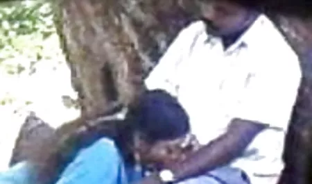 हिडन कैम - हिंदी सेक्सी फुल मूवी जोड़ी कार में गड़बड़ हो जाता है