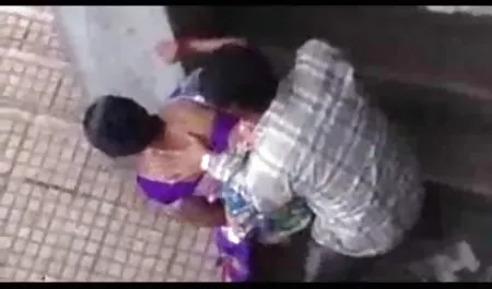 गॉर्जियस ब्रुनेट हो जाता है एक कठिन सेक्सी फिल्म फुल सेक्सी कॉक में उसकी आस
