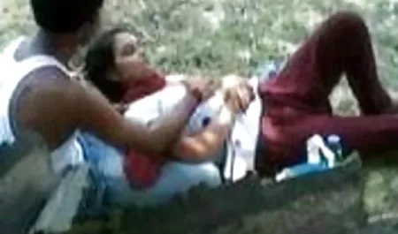 उसे गुलाम बना फुल सेक्सी मूवी हिंदी में लेता है