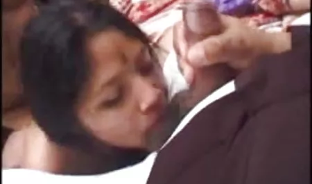 रूसी पोर्न। युवा लड़की दीमा ने सेक्सी दशा के शिर्क फुल सेक्सी हिंदी मूवी छेदों को हथौड़ा दिया