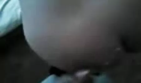 खूबसूरत हिंदी मूवी सेक्सी दिखने वाले जापानी प्यारी को एक प्राकृतिक गोरा, कामुक रूप से उभरे हुए लड़के के सामने नग्न रूप से धारीदार और नरम होंठों के रूप में उसे एक गहरी blowjob देता है