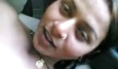 इस सफ़ेद वेश्या का सपना सच हो गया, दो निगों ने सेक्सी वीडियो फुल मूवी अपना मोटा लंड बाहर निकाला और उसने दोनों को अपने मुँह में दबा लिया