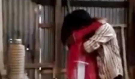 हॉट स्पैनिश महिला डरती नहीं है कि उसकी मां उसे पोर्न में सेक्सी मूवी एक्स एक्स एक्स एक्स देखेगी, लेकिन रूसी जनता के लिए वह कुछ चौंकाने वाले शब्द कहती है