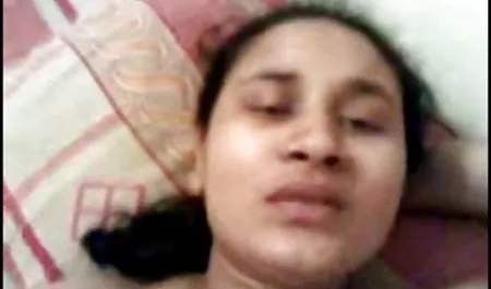 मोटी फूहड़ एक आदमी द्वारा सेक्सी वीडियो एचडी मूवी हिंदी में गड़बड़ हो जाता है
