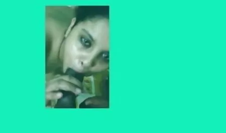 सुनहरे बालों वाली बिल्ली उंगलियों के साथ हस्तमैथुन करती है सेक्सी फुल फिल्म