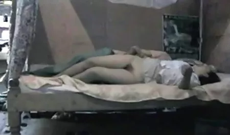 तेल में नग्न एक्स एक्स एक्स वीडियो एचडी मूवी लोग एक दूसरे के खिलाफ सदस्यों को रगड़ते हैं और धीरे से बकवास करते हैं