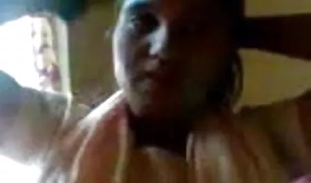 भावुक काले समलैंगिकों जीभ और उंगलियों के साथ एक भोजपुरी सेक्सी हिंदी मूवी दूसरे को बकवास करते हैं