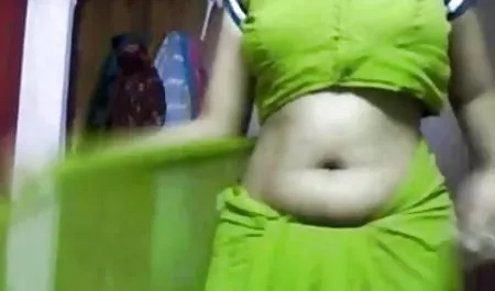 एजेंट एक खूबसूरत, लाल बालों वाली कुतिया को चोदता है सनी लियोन सेक्सी मूवी हिंदी