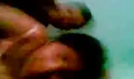 किशोर समलैंगिकों सैमी डेनियल और समांथा रोन हिंदी मूवी हद सेक्सी ने पूल के चारों ओर चुदाई की