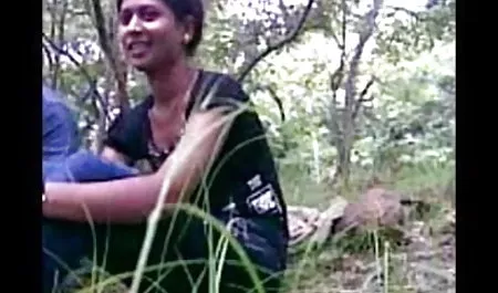 गर्लफ्रेंड ने लड़की को मसाज पार्लर का सब्सक्रिप्शन दिया, जिसमें उस आदमी से काम करने को कहा जो उसे अविस्मरणीय मसाज दे। हिंदी पिक्चर सेक्सी मूवी एचडी पति घर पर महिला का इंतजार कर रहा था, जबकि वह टेबल पर चुदाई कर रही थी
