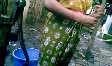 लटकते स्तन के साथ कैसिडी जार एक क्लाइंट को हिंदी मूवी सेक्सी चोदता है