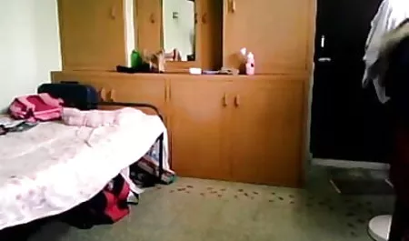 आकर्षक समलैंगिकों उंगलियों के साथ फुल सेक्स हिंदी मूवी चूत