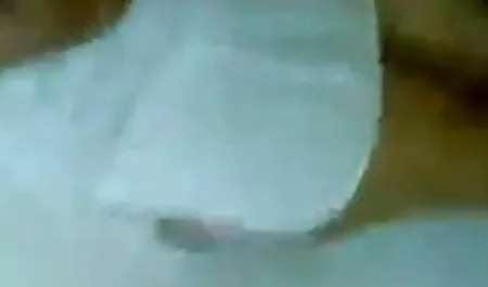 गोरा ने दोस्त को नीचे पहनने के लिए मजबूर किया, उसकी एक तस्वीर ली, और फिर सेक्सी मूवी एक्स एक्स एक्स सेक्सी एक पट्टा पर डालकर अपनी बात को इस मोटे खिलौने पर खींच लिया