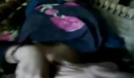 उसने अपने स्तन में सिलिकॉन डाला, bf सेक्सी मूवी हिंदी सोचा कि वह सेक्सी दिखेगी और हर कोई उसे चोदना चाहेगा