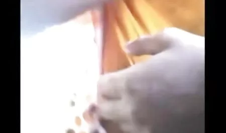 दो गोरी लड़कियों को चूमना बहुत मूवी सेक्सी बीएफ पसंद होता है