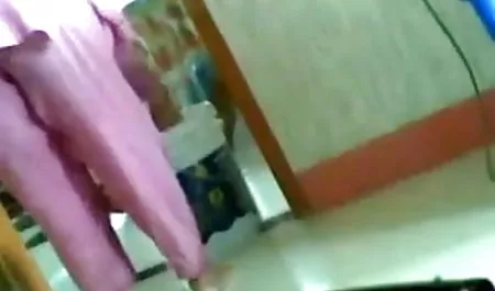दोस्त एक ट्रांस से एक प्यारा एचडी मूवी सेक्सी मुर्गा चूसता है