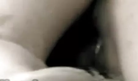 Alena बहुत खूबसूरत हिंदी सेक्स हॉट मूवी एक आदमी को एक blowjob करता है