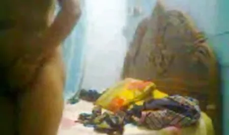 सेक्सी, busty शिक्षक सेक्सी फिल्म एचडी मूवी वीडियो अपने छात्रों के साथ चुदाई
