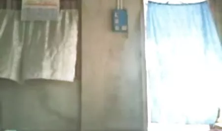 फायरप्लेस के पास हॉलीवुड फुल सेक्स फिल्म पैशनेट लेस्बियन सेक्स
