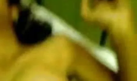 बेब कोमल उंगलियों सेक्सी पिक्चर हिंदी फुल मूवी से उसकी मुंडा चूत को सहलाता है