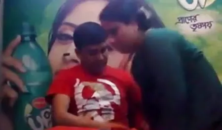 बड़े स्तन सेक्स मूवी हिंदी एचडी के साथ सुंदर श्यामला डिक बेकार है