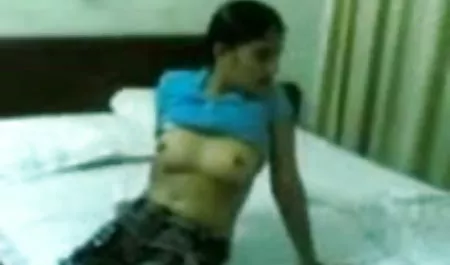 हुसी एक सदस्य को दो के लिए हिंदी मूवी एचडी सेक्सी साझा करते हैं