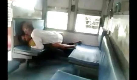 यार हिंदी सेक्सी एचडी मूवी मुंह में रबड़ की गुड़िया देता है