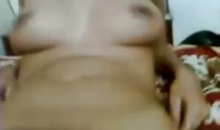 सेक्सी अधोवस्त्र में साउथ सेक्सी मूवी हिंदी जर्मन लड़की एक blowjob देता है