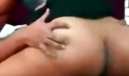 क्रिसमस के पेड़ के नीचे संभोग सेक्सी मूवी एचडी मूवी गोरा