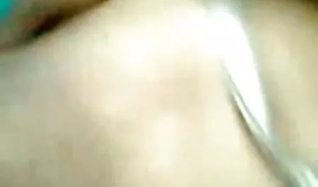 सुनहरे बालों वाली लड़की वेब कैमरा पर पुरुषों सेक्सी हिंदी मूवी एचडी को आकर्षित करती है, भाग 1