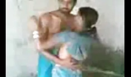 लड़की पूरी तरह से पागल थी। उसकी दुपट्टे वाली गर्लफ्रेंड को बांध दिया और जीभ सेक्सी वीडियो मूवी एचडी और डिल्डो की चुदाई की