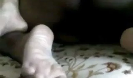 चिका ने अपने मूवी एचडी सेक्सी पति के दोस्तों के साथ चुदाई की