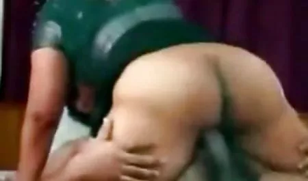 पहले तो सिर्फ दुलार और चुम्बन थे जो लड़की को बहुत पसंद थे, और उसने खुशी में अपनी आँखें घुमाईं। यह अफ़सोस की बात है कि परियों की कहानी जल्दी समाप्त हो गई जब कठिन कमबख्त सेक्सी मूवी हिंदी एचडी शुरू हुआ और कुतिया एक डिकॉमी पर उड़ रही थी, जैसे एक झाड़ू पर चुड़ैल