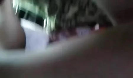 एक आदमी हिंदी सेक्सी फुल मूवी वीडियो को ताना और उसकी चूत को चाटना