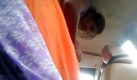 कुतिया और सेक्सी मूवी मूवी हिंदी में एक पुरुष के पूल द्वारा पार्टी