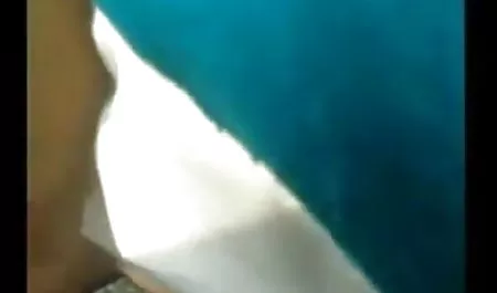 पीटर देश में एक वेश्या के चेहरे पर मूवी सेक्सी फिल्म वीडियो में cums