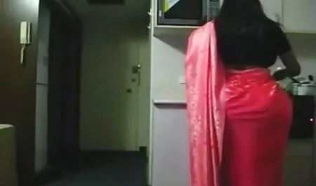 सेक्सी गोरा स्काइप पर बदल गया और एक बड़ा काला हिंदी मूवी का सेक्सी वीडियो डिक बेकार