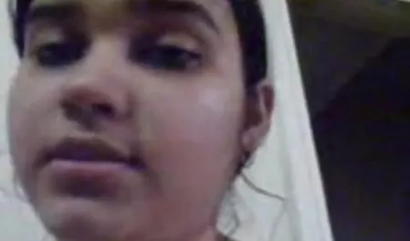 नीले जूते फुल हिंदी सेक्सी मूवी में गोरा उसकी चूत दिखा