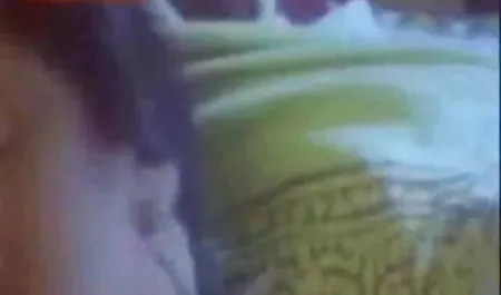 प्यारा मादा तेजी से उत्साह से बहती है, एक-दूसरे के मोर्चे को चाटती है और उत्साहित काली मिर्च को फुल मूवी सेक्सी हिंदी संतुष्ट करती है
