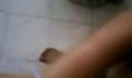 अपनी होने वाली पत्नी के साथ चुदाई करता है सेक्स करते हुए हिंदी मूवी