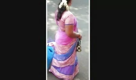 परिपक्व सेक्सी जोड़े को आनंद के लिए सोफे पर त्रिगुट मूवी सेक्सी हिंदी में वीडियो मिलता है