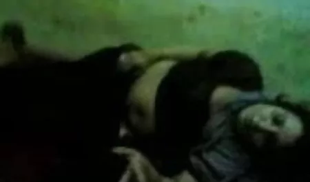 बच्चे ने कैमरे पर सूचीबद्ध किया कि वह सेक्स फुल हद में सेक्सी मूवी से क्या उम्मीद करती है