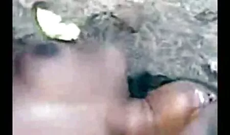 रेडहेड कुतिया कुशलता सेक्सी वीडियो हिंदी में मूवी से उसके कमीने के एक सदस्य को पथपाकर