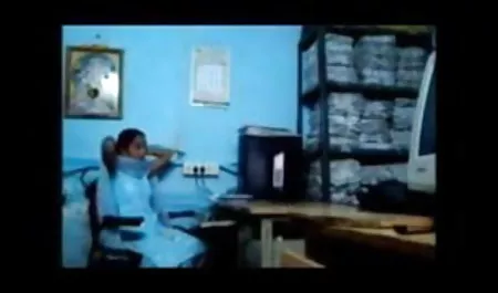 भव्य गोरा फुल मूवी वीडियो में सेक्सी ग्रेटा ने अपनी पैंटी उतार दी और अपनी क्लिट को सहलाया