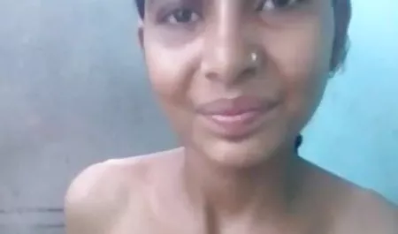 युवा लड़कियों को एक पुरुष सदस्य चूसना सेक्सी मूवी एचडी हिंदी