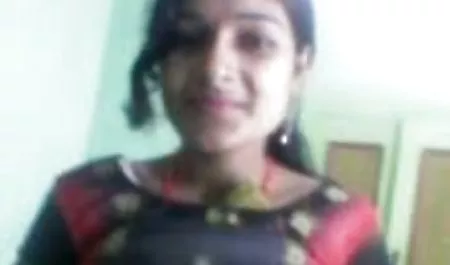 परिपक्व गोरा कैफे हिंदी मूवी हद सेक्सी में सही गड़बड़